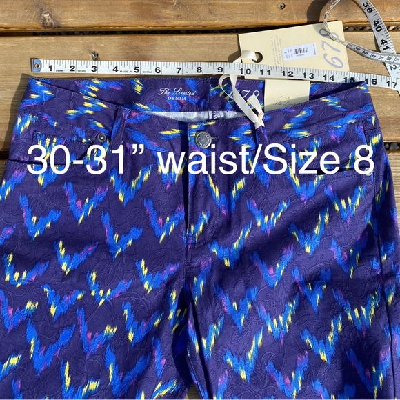 Womens Limited Funky Embossed Jeans! Brand NEW! Size 8/ 30-31”waist🔥Lightweight - Picture 6 of 16